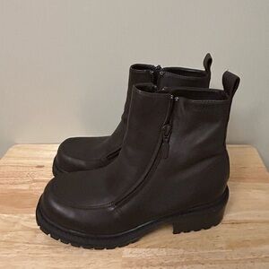 Esprit Women’s Brown Leather Ankle Boots